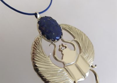 Scarabée cosmique lapis lazuli